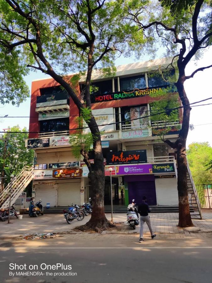 Hotel Radha Krishna Anand Ngoại thất bức ảnh